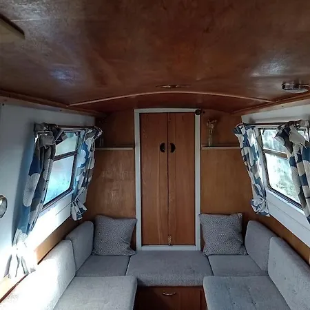 Cosy, Quirky, Tranquil, Secluded Boat Bell Busk