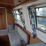 Cosy, Quirky, Tranquil, Secluded Boat Hotel en barco Bell Busk