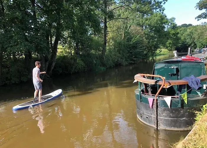 Cosy, Quirky, Tranquil, Secluded Boat *