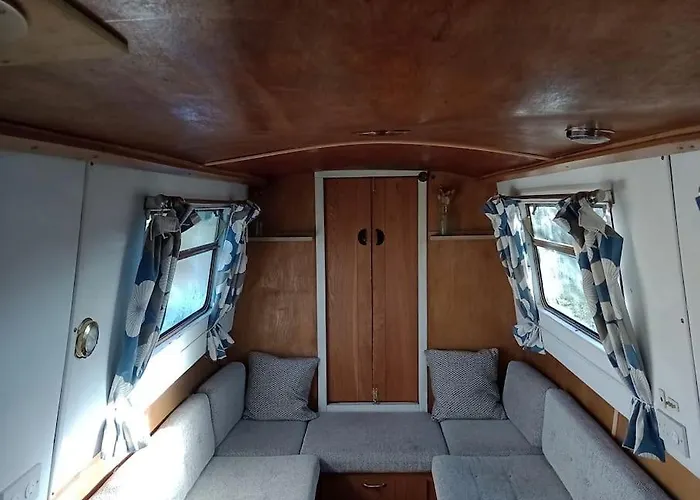 Cosy, Quirky, Tranquil, Secluded Boat Bell Busk