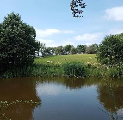 Cosy, Quirky, Tranquil, Secluded Boat * Bell Busk